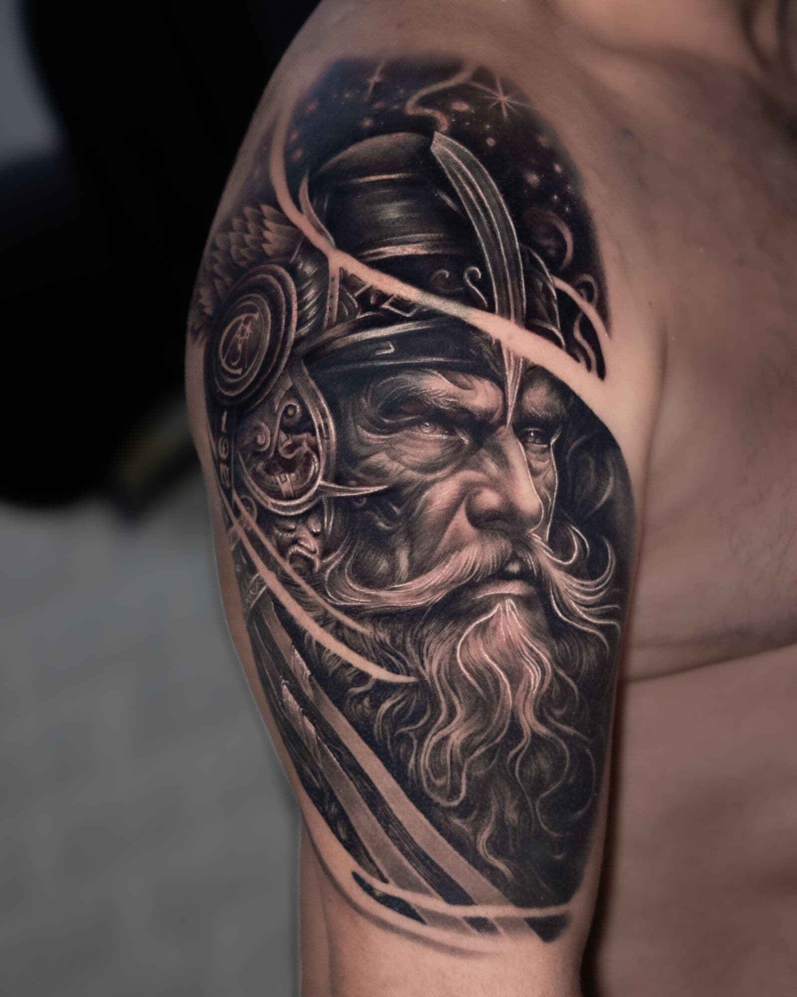 Wikinger, Tattoo an der Schulter
